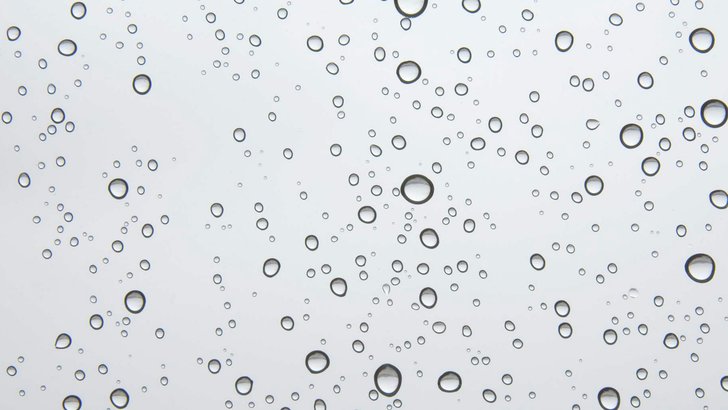 冷たい面についた細かい水滴
